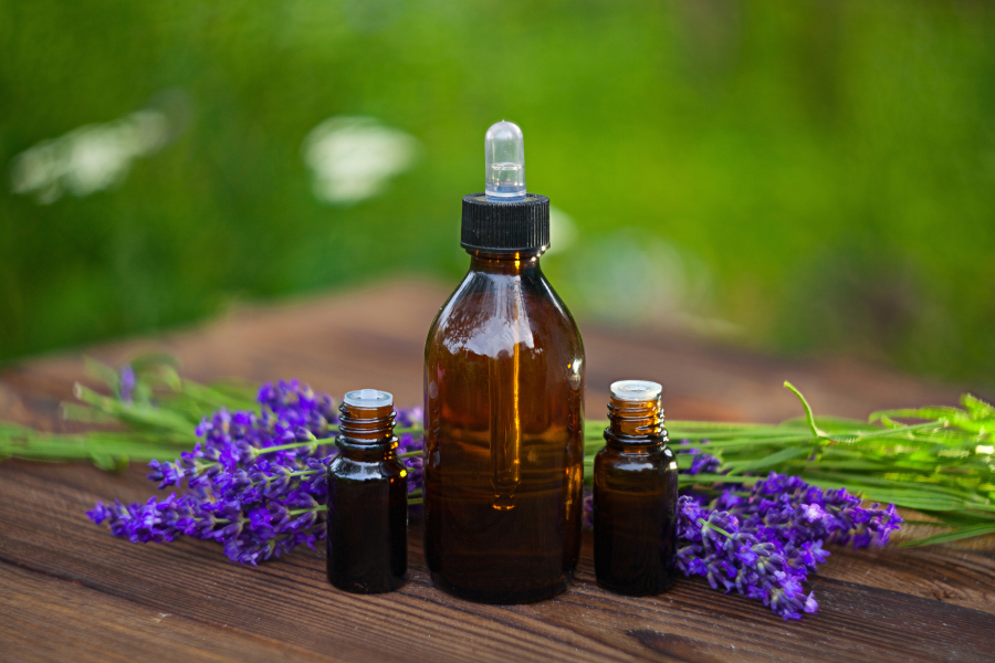 The Amazing Benefits of Lavender Essential Oil: Nature's Soothing Elixir